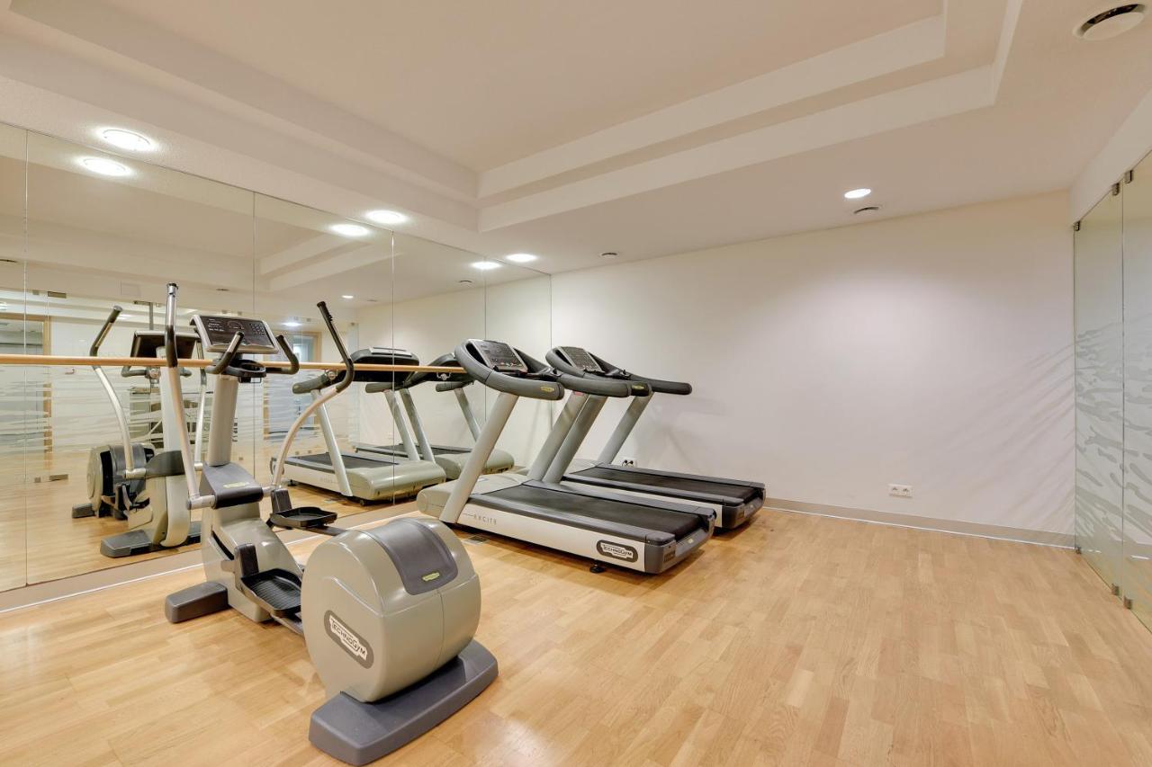Waterlane Riverside Spa, Pool & Gym By Downtown Apartments Gdansk Bagian luar foto