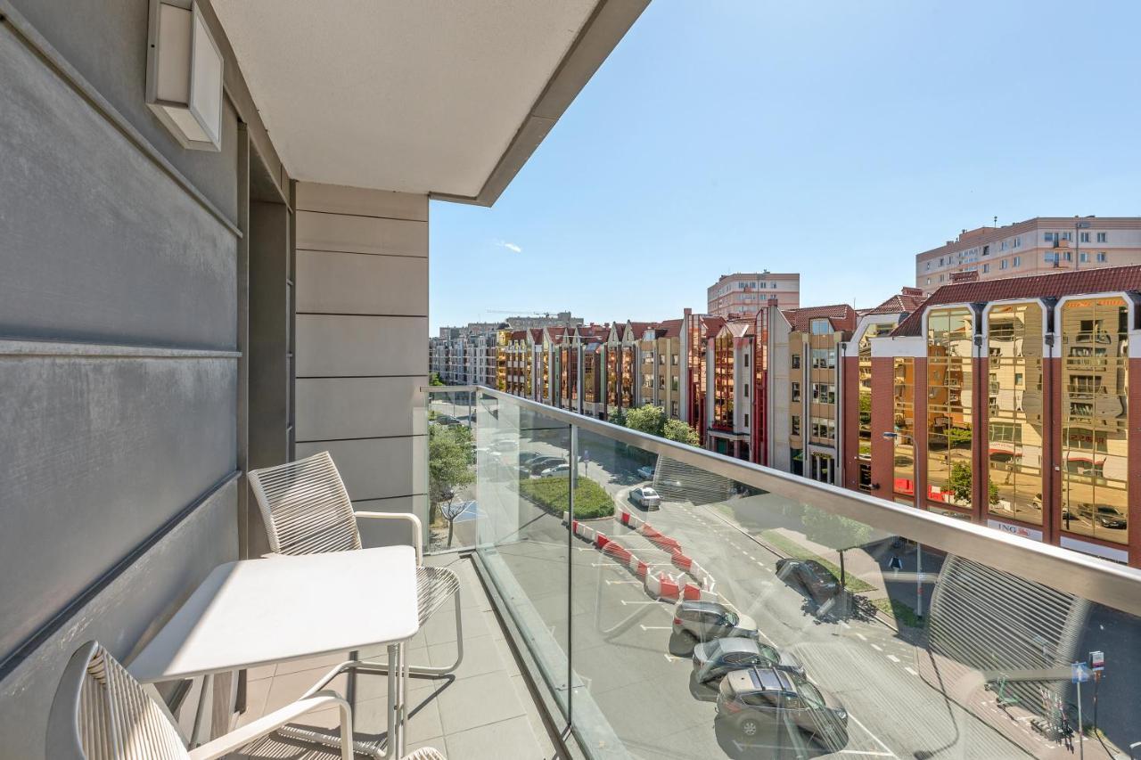 Waterlane Riverside Spa, Pool & Gym By Downtown Apartments Gdansk Bagian luar foto