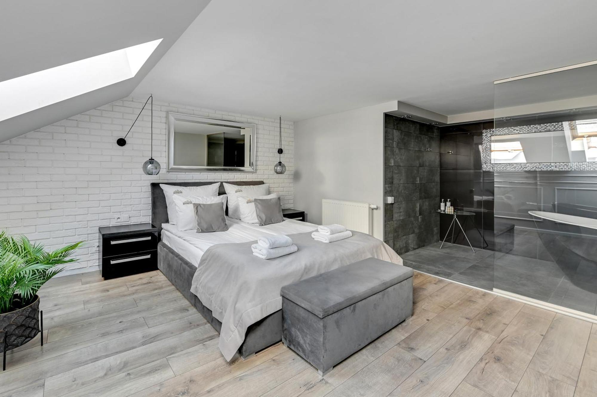 Waterlane Riverside Spa, Pool & Gym By Downtown Apartments Gdansk Bagian luar foto
