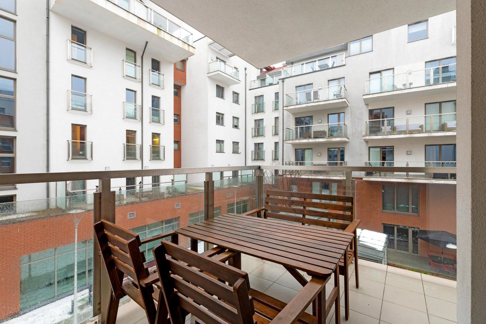 Waterlane Riverside Spa, Pool & Gym By Downtown Apartments Gdansk Ruang foto