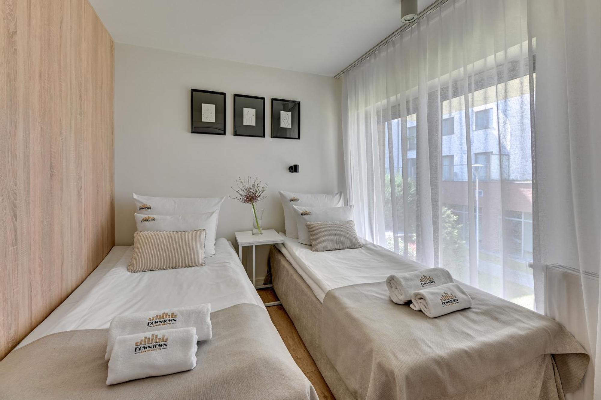 Waterlane Riverside Spa, Pool & Gym By Downtown Apartments Gdansk Bagian luar foto